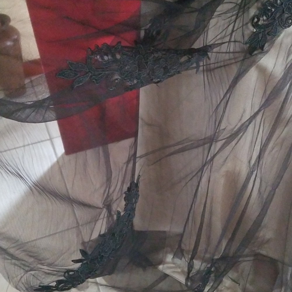 Prom Dress - Picture 4 of 8